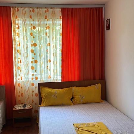Saturn Chic Studio Apartment Bagian luar foto